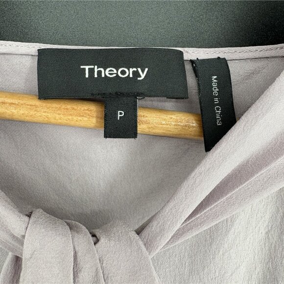 Theory Women's Twist Front Sleeveless Silk Top XS In Sandwash Lilac Old Money - Picture 5 of 8